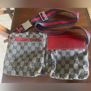 Vintage Gucci Belt Bag - Red and Blue! Great condition!
